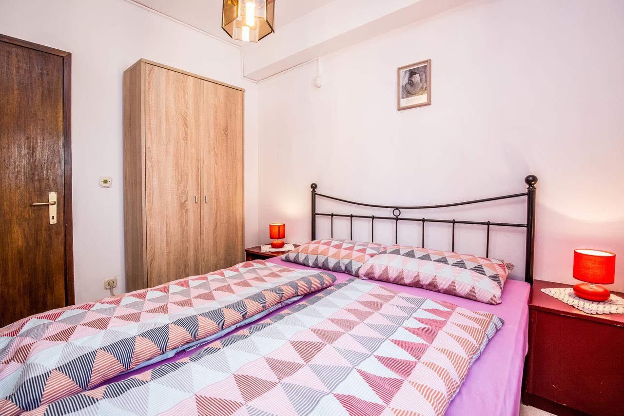 Apartment Carolina Ližnjan 外观 照片
