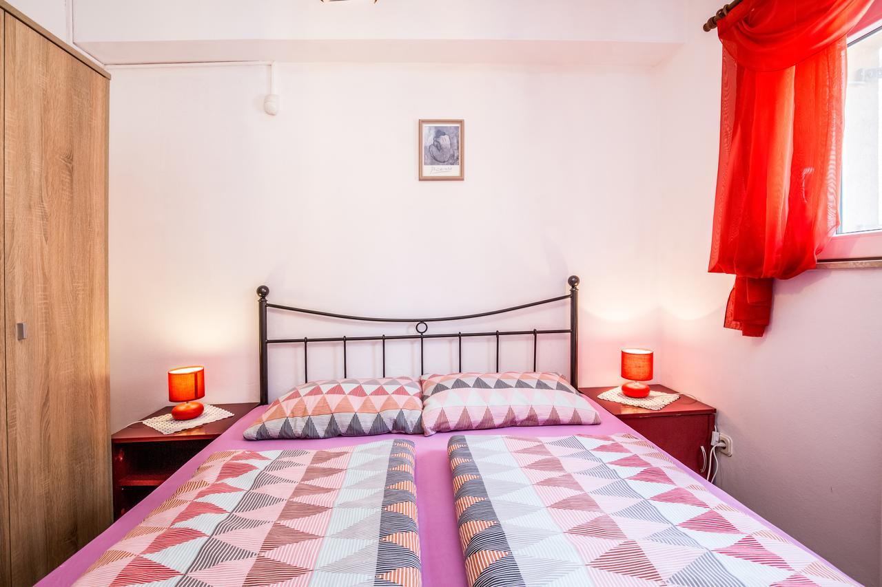Apartment Carolina Ližnjan 外观 照片
