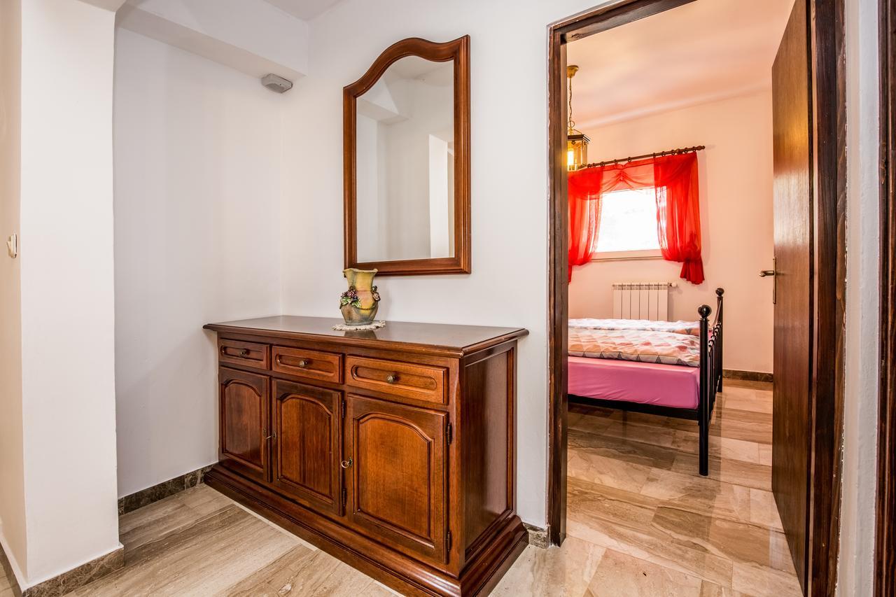 Apartment Carolina Ližnjan 外观 照片