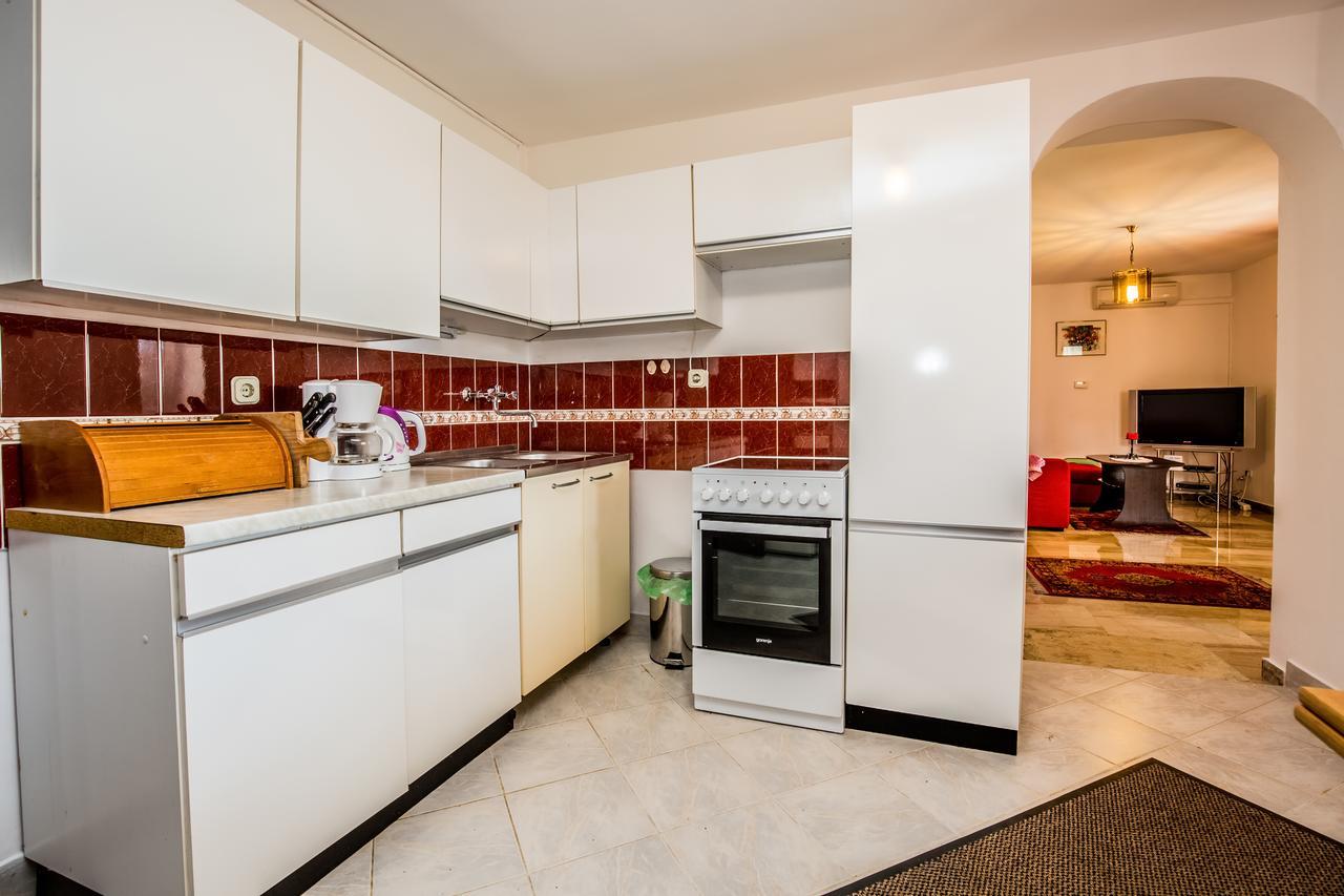 Apartment Carolina Ližnjan 外观 照片